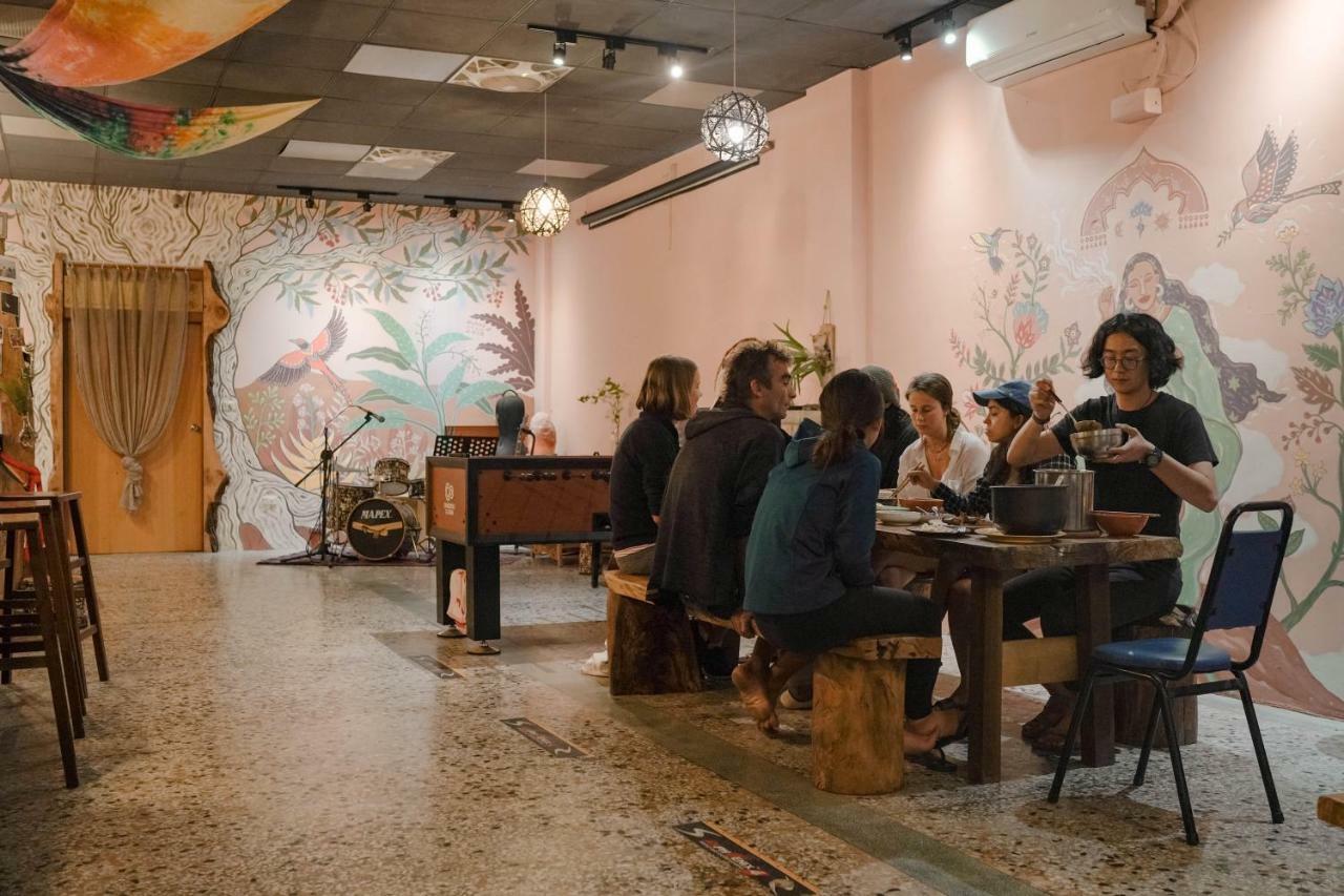 Dulan The Travel Bug Bistro Inn Thị trấn Đông Hà Ngoại thất bức ảnh